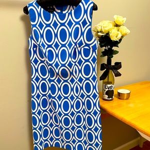 Blue & white patterned shift mini dress size 8